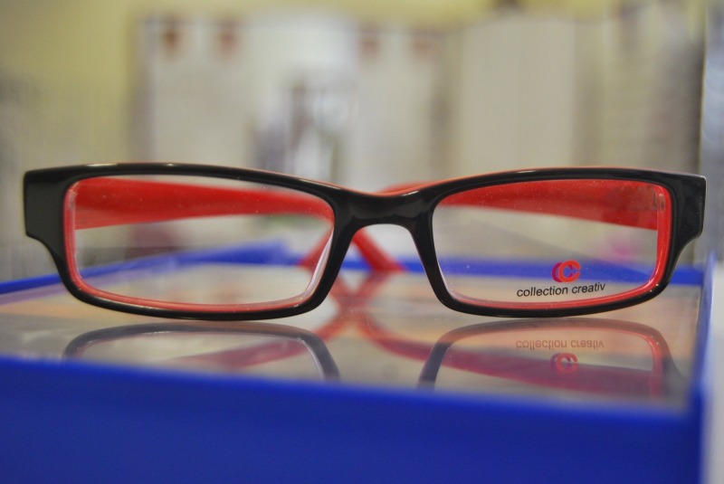 opticien-UTELLE-min_view-sight-lens-frame-optics-spectacles-1141012-pxhere.com